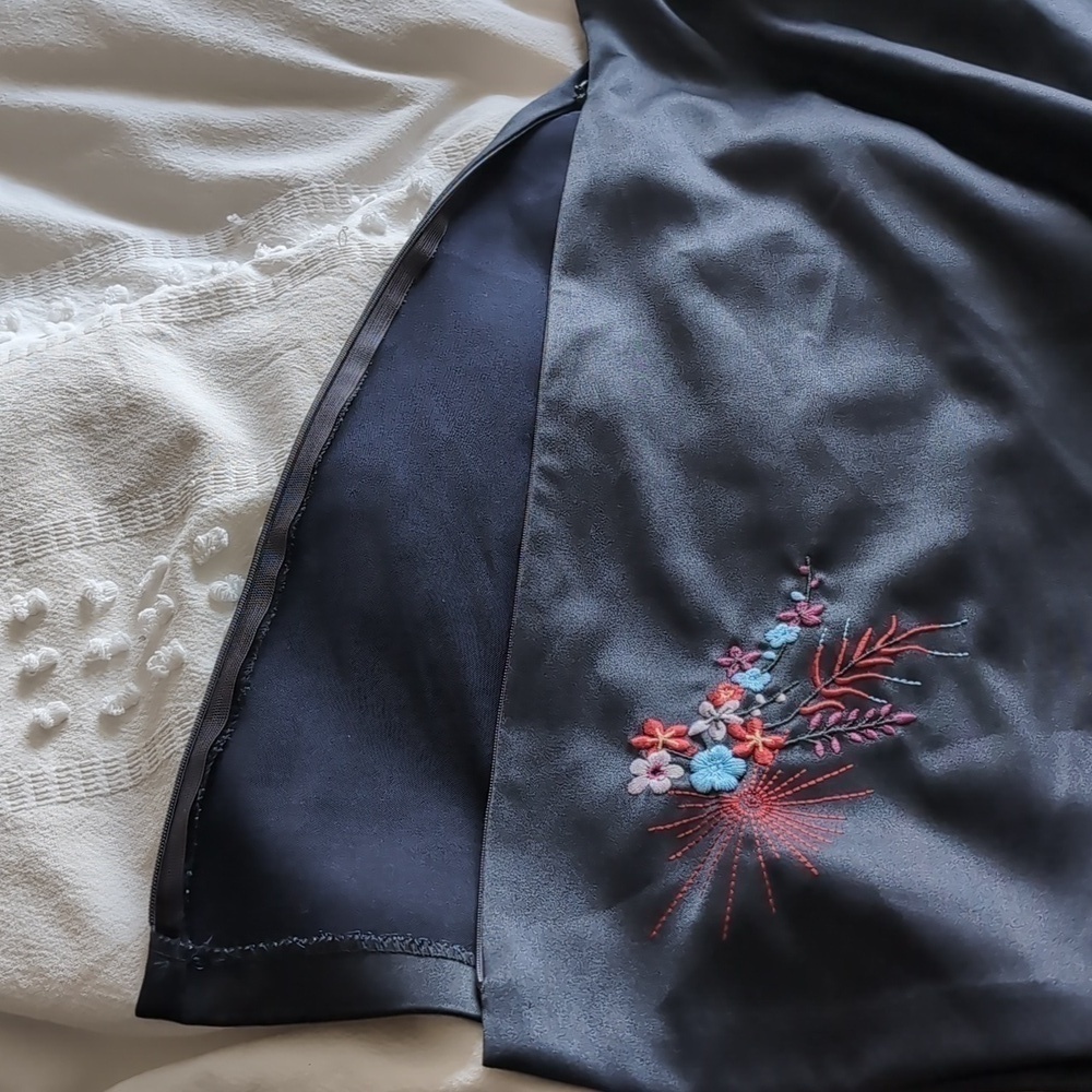 Vintage 90s Y2K Sexy Black Satin Square Bib Neckline Mini Dress Embroidered Sz 7 - Picture 8 of 10